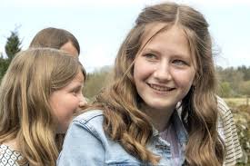 Storfamilie med 13 søskende: Jasmin er nu konfirmeret som nummer seks