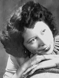 Andrea Pizano's Instagram, Twitter & Facebook