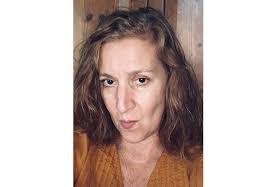 Lisa Beech's Instagram, Twitter & Facebook