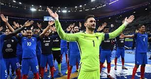 D'ailleurs, chez les bleus, ce dernier fait l'unanimité. Maillot France Hugo Lloris 2018 2019 Pas Cher