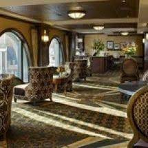 Hotel Julienne In Dubuque Iowa S Best Wedding Venues Junebug Weddings Hotel Luxury Rooms Dubuque