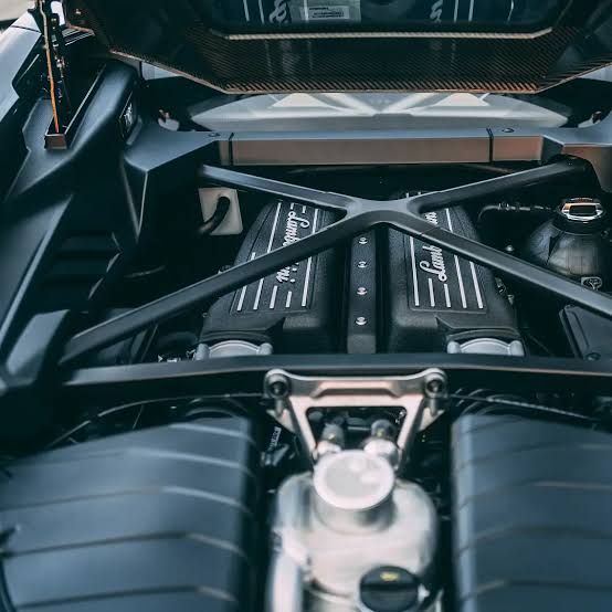 Lamborghini Huracán STO Engine