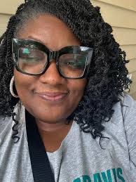 I play double bass in city opera house MS PP diagnosis from 2023 I continue  playing. Next year i'll retire. I don't give up Never Glad to meet all of  you Viva |