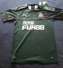 Daraufhin wechselte ba zur saison 2011/12 zu newcastle united. Fussball Newcastle United Trikot 2019 20 S M L Xxl 3xl Sport