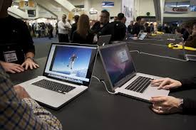 The former has reduced reflectivity and thus. Mattes Display Bald Eine Option Fur Mehr Macs Mac Life