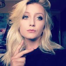 Melissa Aragon's Instagram, Twitter & Facebook