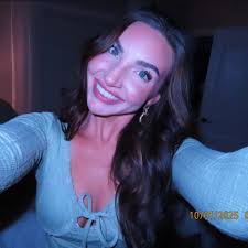 What pedicure salons in the US cut down the sides of the nail?