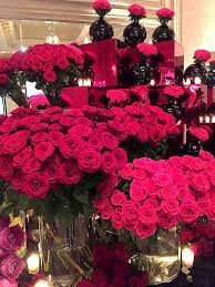 The florist has designed arrangements for luxury fashion brands, celebrity weddings and events, including a being in los angeles and having my shop and being able to deliver my flowers to people on a personal basis, it's great, leatham continues, adding. Unbelievable Red Roses By Jeff Leatham Georgev Fsparis Red Wedding Flowers Happy Flowers Patio Flowers