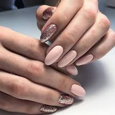 Después, corta y lima cada una de las uñas para darles la largura y forma deseada, y píntalas empezando por el esmalte base y aplicando al menos dos capas de color. Decoracion De Unas Para Este 2018 Moda Para Princesas Facebook