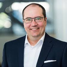 Robert Stocki's Instagram, Twitter & Facebook