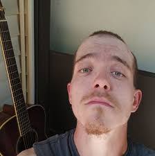 Adam Draeger's Instagram, Twitter & Facebook