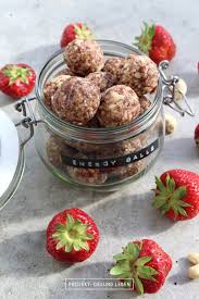 Rezept Erdbeer Cashew Energy Balls Projekt Gesund Leben Rezept Rezepte Lecker Gefriergetrocknete Erdbeeren