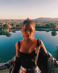 Clipe da carreira n tenho nem dúvida. Giulia Be On Instagram Wherefore Art Thou Romeo Art Thou Instagram Girl