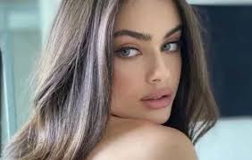 Reveja a mulher eleita mais bonita do mundo de 2020