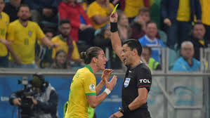 El encuentro correspondiente a los cuartos de final se juega este viernes 2 de julio a las 21:00 horas de argentina el choque entre brasil y chile se puede mirar por internet a través de las plataformas de streaming de estadio tnt en chile, tyc play. Peru Vs Brasil El Pasado Del Roberto Tobar Arbitro De La Final De La Copa America 2019 Video Rpp Noticias