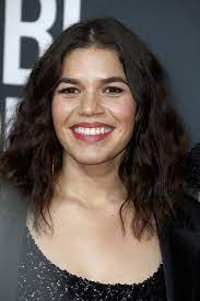 Curly hair is naturally flirty and fun. 25 Best Hairstyles For Round Faces In 2020 Easy Haircut Ideas For Round Face Shape