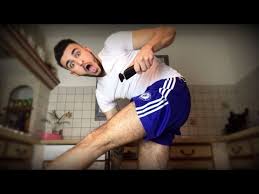 Comment se raser les jambes. Je Me Rase Integralement Les Jambes En Live O Youtube