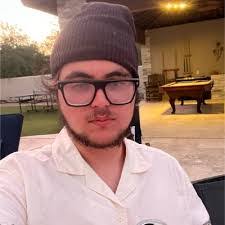 Bobby Grogan's Instagram, Twitter & Facebook