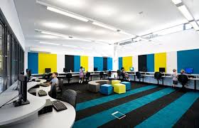 Schools With A Splash Of Color Elementary Computer Lab School Interior School Computer Room