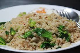 Agar nasi semakin menarik dan enak untuk dimakan maka dibuatlah nasi goreng. Kalori Nasi Goreng Ikan Masin