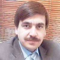 آدام هیبرت نویسنده کتاب مشاهده ی آسمان شب