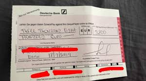 Bei auszahlungen an automaten anderer institute oder im ausland können sie in unserem preisaushang die zugehörigen gebühren nachlesen. Ist Hier Ein Mitarbeiter Der Deutschen Bank Der Etwas Zu Diesen Schecks Sagen Kann Deutsche Bank Scheck
