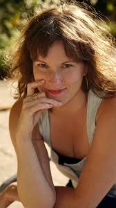 Lauren Skelton's Instagram, Twitter & Facebook