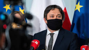 Specjalizuje się w prawie konstytucyjnym, był m.in. 31 Proc Poparcia Dla Kandydata Opozycji Na Stanowisko Rpo Lidia Staron Za Prof Wiackiem Sondaz