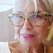 Eita loucura desses três nosso BB não pode falar por quaso da garganta  inflamada logo estará bem se Deus quiser 🤵‍♂️🤵🇧🇷🇺🇸🌻😍🫶❤️🙏  @carlinhos @lucasguimaraes @thamaramaiaof @mayarabouvier