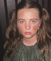 So so PROUD of my little human Summer-Joules. Been asked to do an autograph  signing at #comiccon What an experience for an 11 year old! Summer-Joules  is little overwhelmed and nervous but