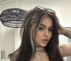 Jasmine Espinal's Instagram, Twitter & Facebook