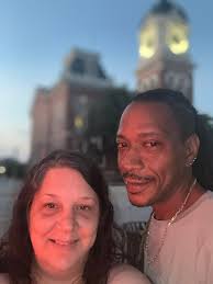 One of my favorite episodes was the Masquerade Ball at Lockwood Mansion.  Our trip to Covington visitors center had Catherine's dress. The sofa that  was used when Stephen and Damon tried to