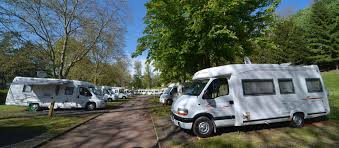 Options de filtre étendues ; Campings Communautaires Aire De Camping Car De L Ombrade