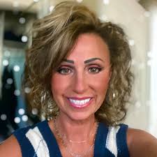 Deanna Conforti's Instagram, Twitter & Facebook