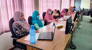 Hal tersebut dipicu karena perusahaan biasanya memberi insentif. Pembentangan Penetapan Kpi Pencapaian Bahasa Melayu Dan Sejarah Spm 2020 Membuka Peluang Perkongsian Antara Sekolah Jpwpl Sana Sini Berita Rasmi Jabatan Pendidikan Wp Labuan