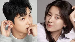 She is best known for her leading roles in television drama series: Park Hyung Sik And Han Hyo Joo Are In Talks For A Upcoming Korean Drama Happiness Wwu