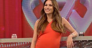 Me apasiono con todo lo que hago. Pampita Told How She Lives The Last Days Of Pregnancy All Swollen I Sleep Little My Back Hurts