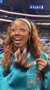 Elizabeth Wicker (@eliza.wicker)