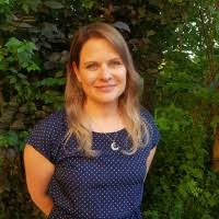 100+ perfiles de «Feistritzer»