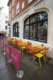 Zizzi Bow Street Covent Garden Inspired By Local Theatres And The Sophisticated Royal Opera House Covent Garden London London Restaurants Covent Garden