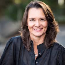 Jana Woodruff's Instagram, Twitter & Facebook