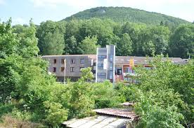 Jugendherberge Bad Urach Hohlen Wasserfalle Burgen Und Schlosser Und Mittendrin Unsere 2011 Umfangreich Modernis Herberge Schlosser Deutschland Bad Urach