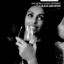 Comunque l'accappatoio in microfibra non asciuga un cazzo. Andava detto.