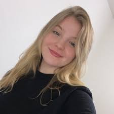 Alexis Damron's Instagram, Twitter & Facebook