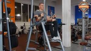 Abdos et jambes chaise romaine. Releves De Genoux Sur Chaise Romaine Abdominaux Youtube