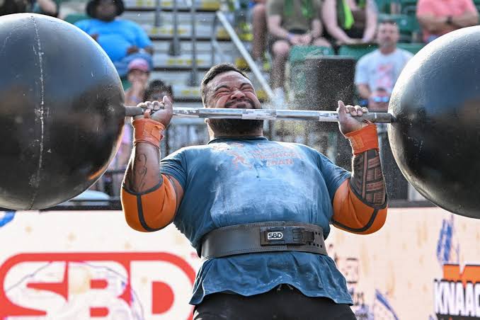 World's strongest men shatter stereotypes, lift spirits and stones | Daily  Sabah