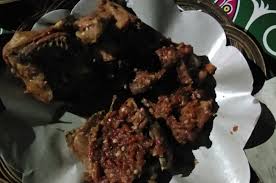 Buah berdaging tebal dengan rasa yang bervariasi dari asam hingga manis ini tak hanya enak dimakan langsung. Warung Cirebon Sambal Edan Mangga Besar Lengkap Menu Terbaru Jam Buka No Telepon Alamat Dengan Peta