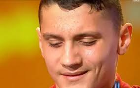 Cine este Emanuel Ion, tânărul care a primit Golden Buzz la Românii au  Talent. Este nevăzător din naștere