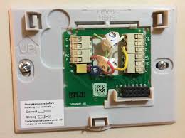 The thermostat uses 1 wire to control each of your hvac system's primary functions, such as heating, cooling, fan, etc. 4 Wire Thermostat Wiring Color Code Tom S Tek Stop