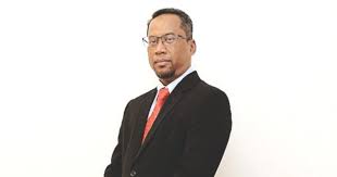 • waste disposal in malaysia is totally to landfill• landfill in malaysia were in small scale operations with prime ministry department also related to mswm.• several bodies in this department such as epu. Transforming Solid Waste Management
